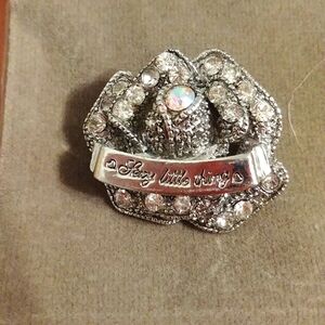 🆕🆚 Victoria's secret Rose Broche